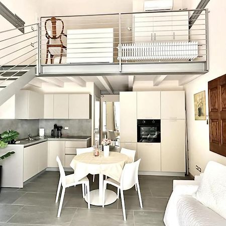 קומו Duomo Modern Loft 100Mt From Duomo And Lake מראה חיצוני תמונה