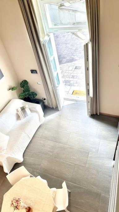 קומו Duomo Modern Loft 100Mt From Duomo And Lake מראה חיצוני תמונה