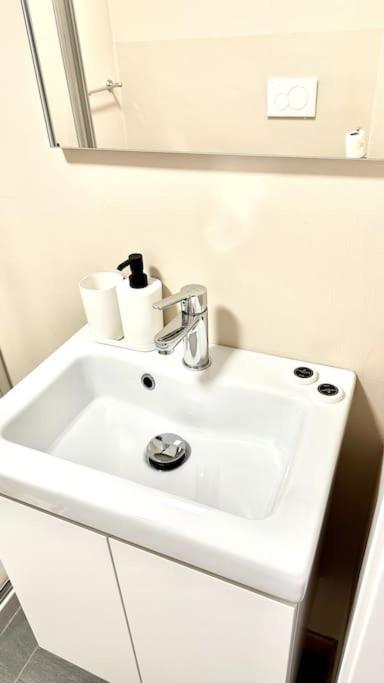 קומו Duomo Modern Loft 100Mt From Duomo And Lake מראה חיצוני תמונה