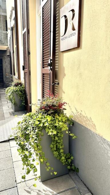 קומו Duomo Modern Loft 100Mt From Duomo And Lake מראה חיצוני תמונה